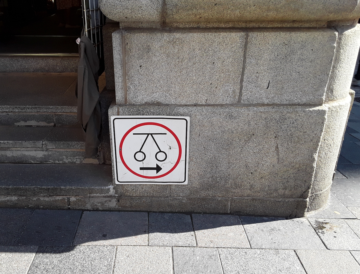 QuebecFilter What's this sign mean? canadasign montrealsignage