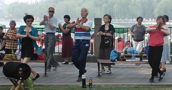 dancers in Beihai Park