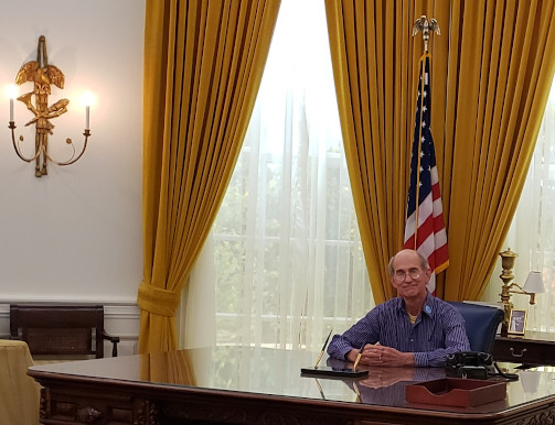 R in Nixon's oval office